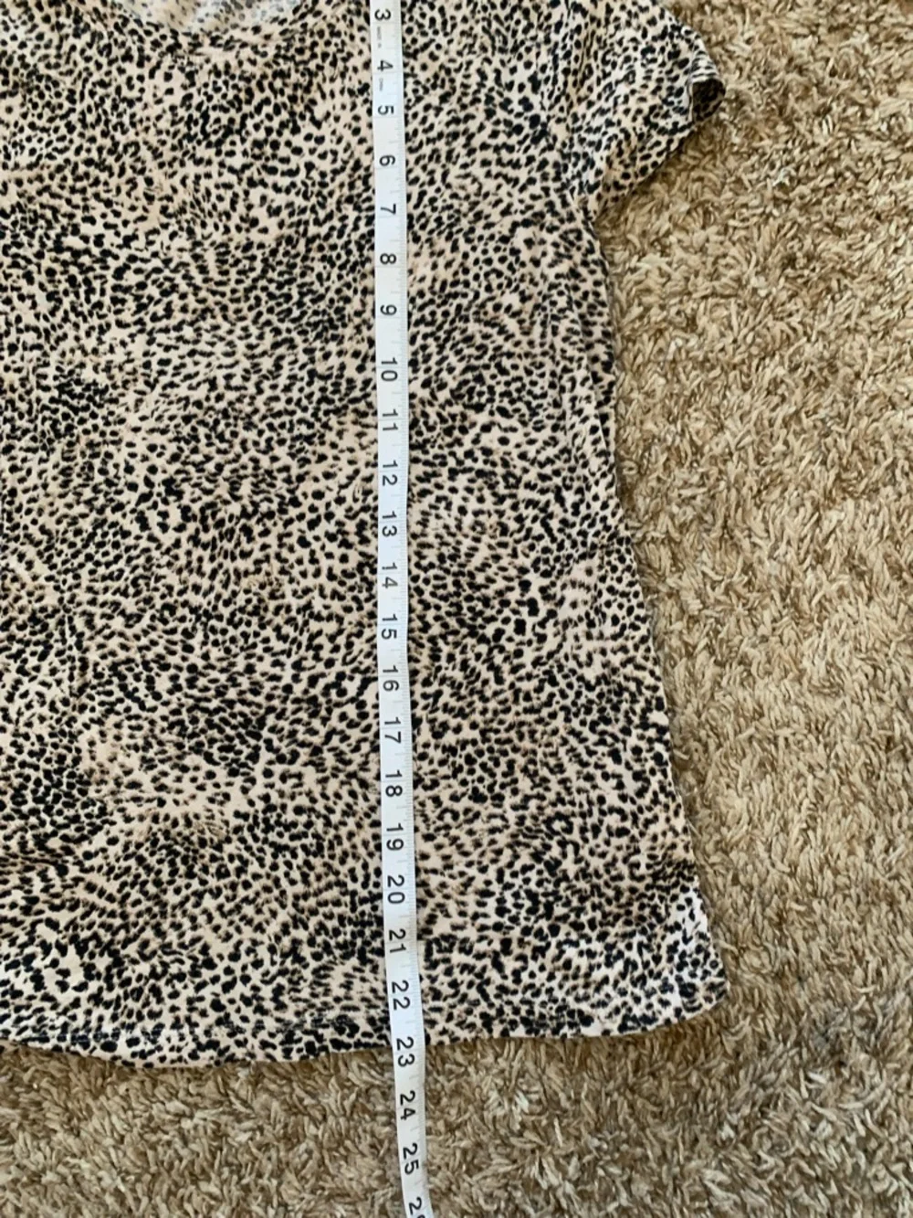 Athleta Women's Short Sleeve Cream and Black Cotton Leopard Print Top Small - Picture 9 of 9